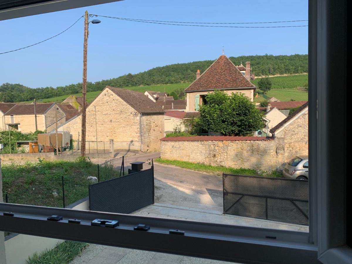 Maison De Campagne Entre Vigne Et Bois Шабли Екстериор снимка